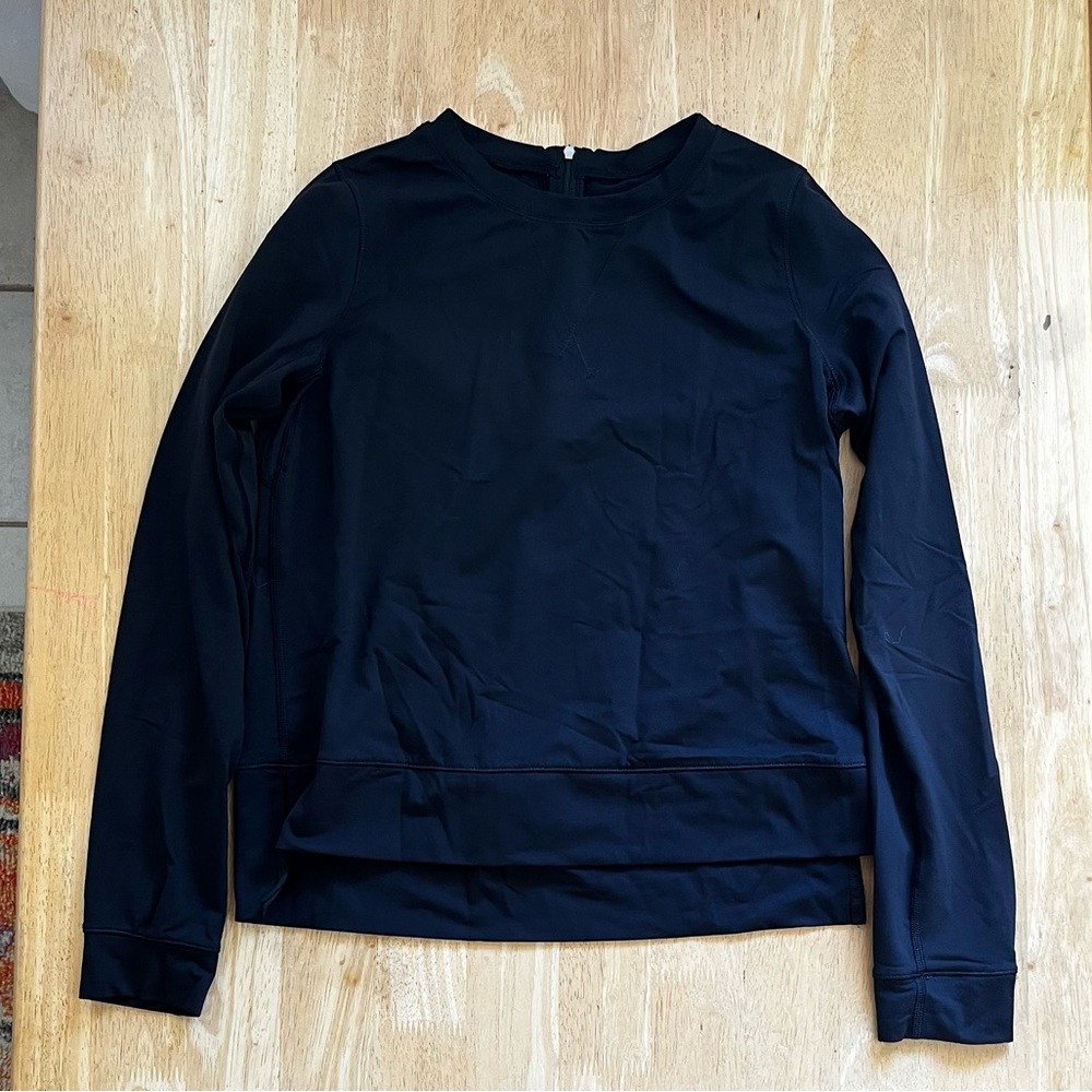 Lululemon black pullover: size 6; very good condition